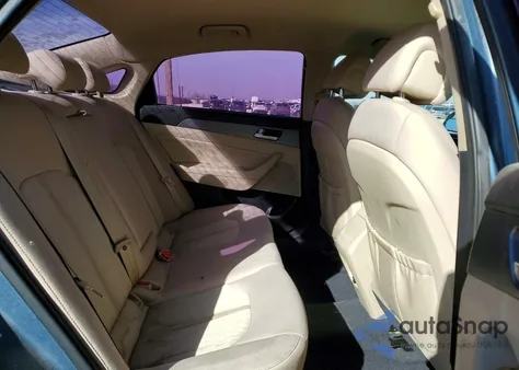 2016 Hyundai Sonata Hybrid из США, поврежденный, VIN KMHE24L1XGA031932